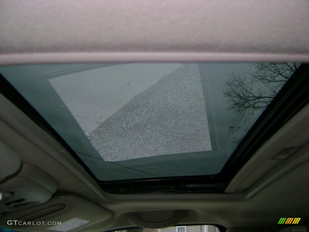 2003 Suburban 1500 Z71 4x4 - Sandalwood Metallic / Tan/Neutral photo #15