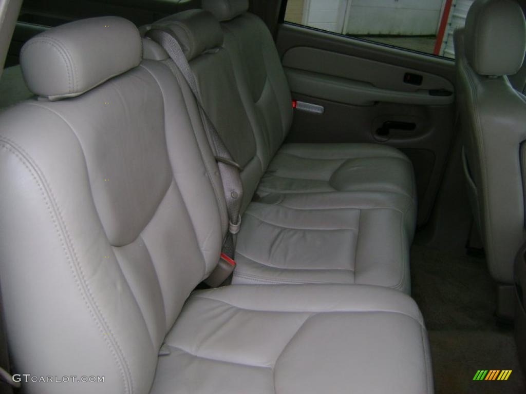 2003 Suburban 1500 Z71 4x4 - Sandalwood Metallic / Tan/Neutral photo #20