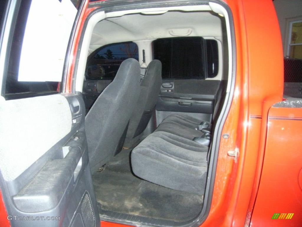 2004 Dakota SXT Quad Cab 4x4 - Flame Red / Dark Slate Gray photo #9
