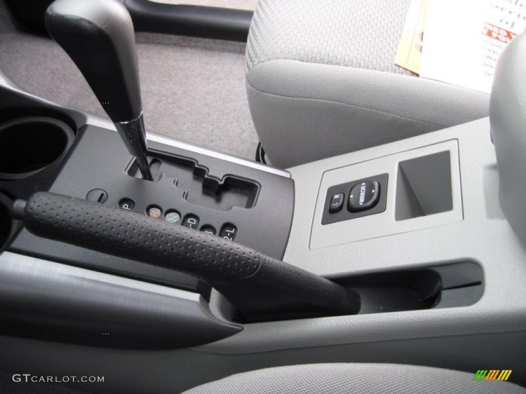 2007 RAV4 Limited 4WD - Nautical Blue Metallic / Taupe photo #17