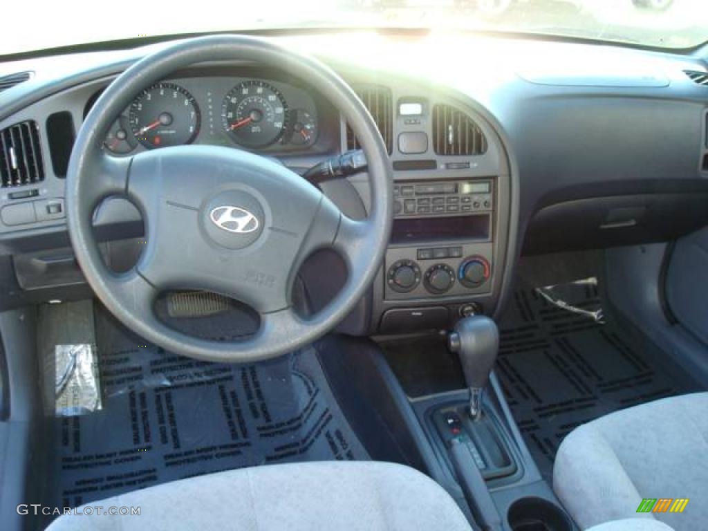 2004 Elantra GLS Sedan - Sterling Silver / Gray photo #12