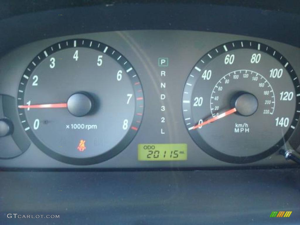 2004 Elantra GLS Sedan - Sterling Silver / Gray photo #17