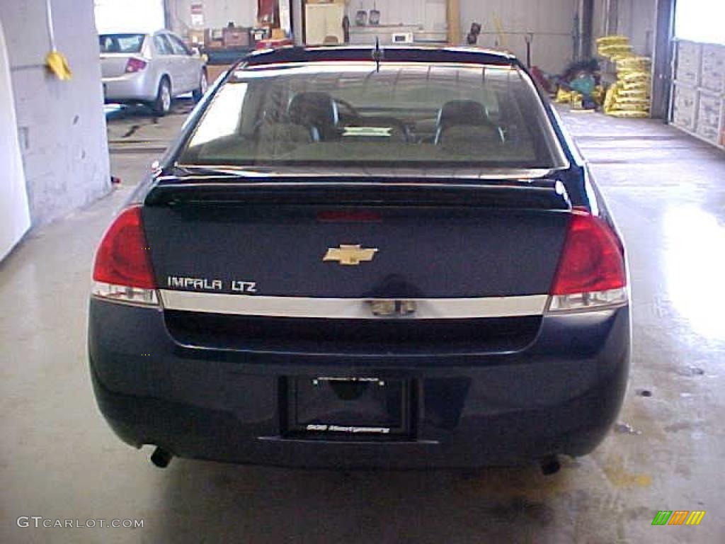 2007 Impala LTZ - Imperial Blue Metallic / Ebony Black photo #16
