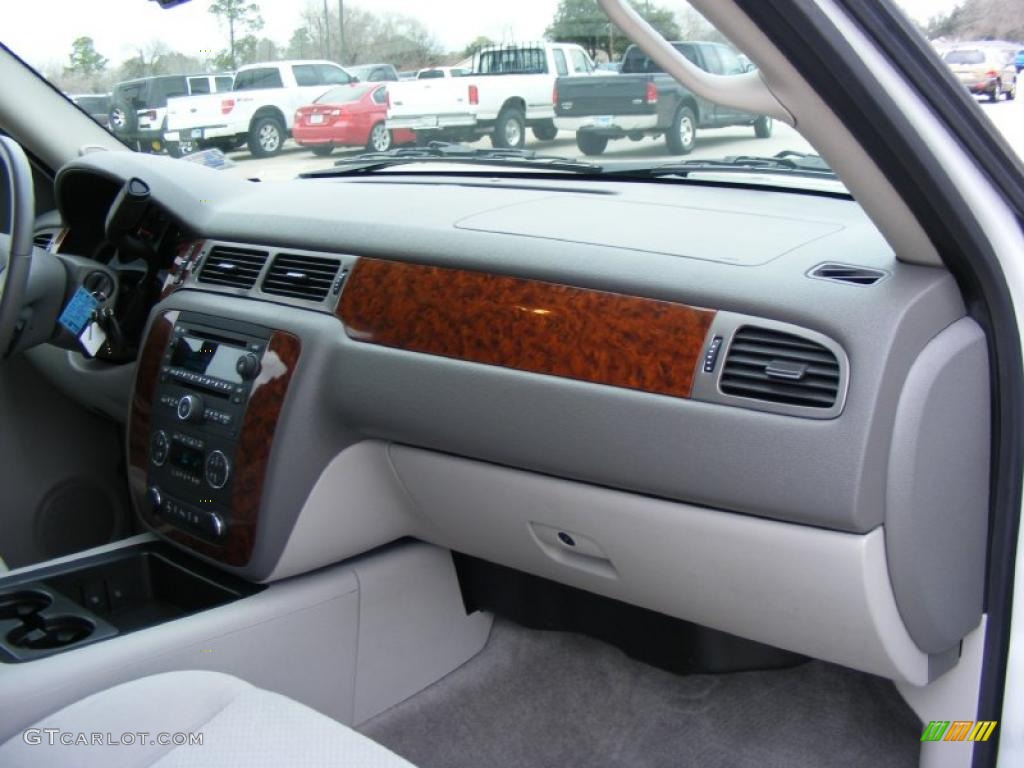 2008 Suburban 1500 LT - Summit White / Light Titanium/Dark Titanium photo #23