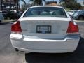 Ice White - S60 2.5T Photo No. 4