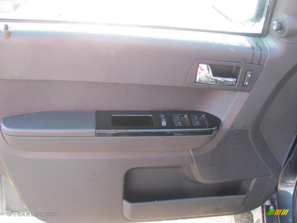 2009 Escape Limited V6 4WD - Black Pearl Slate Metallic / Charcoal photo #11