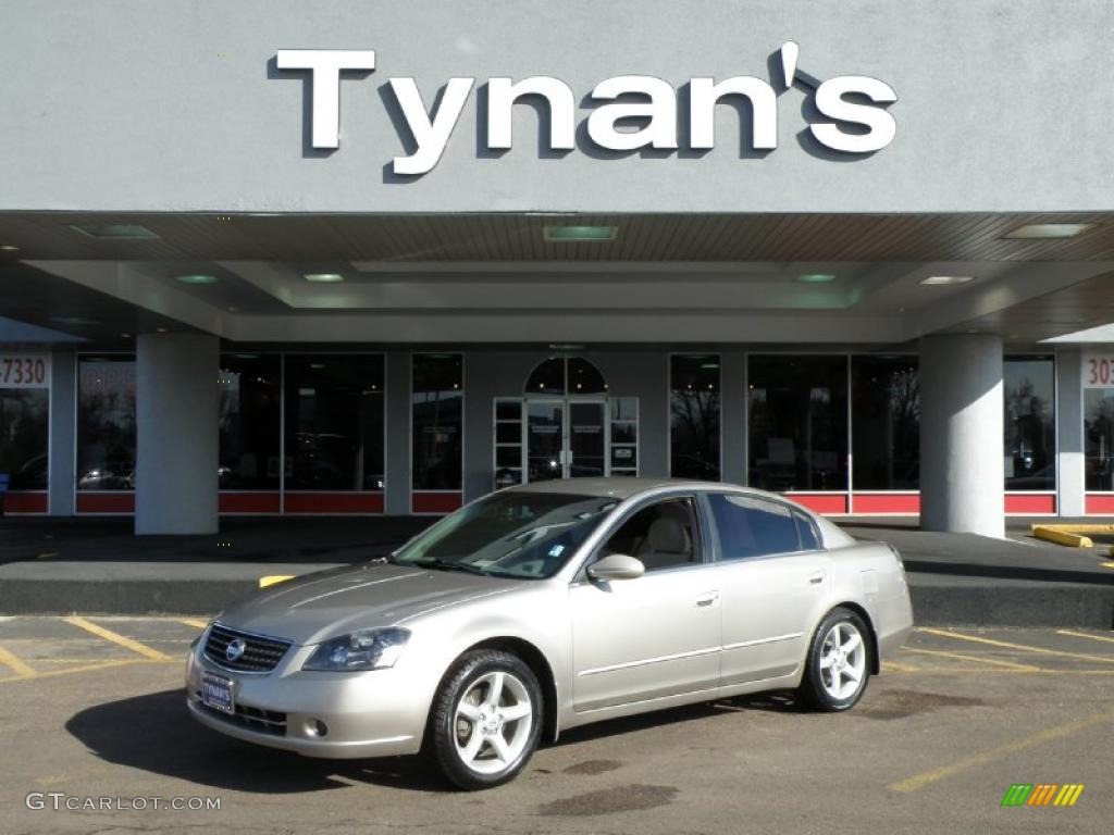 2005 Altima 3.5 SE - Coral Sand Metallic / Blond photo #1