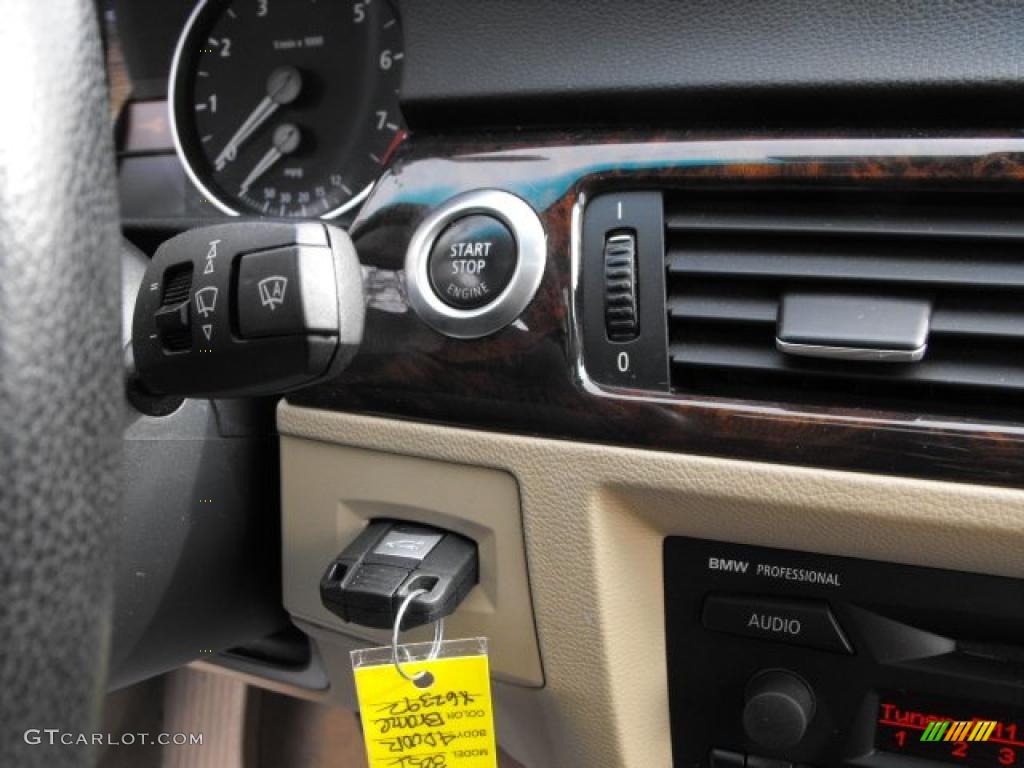 2006 3 Series 325i Sedan - Sonora Metallic / Terra/Black Dakota Leather photo #20