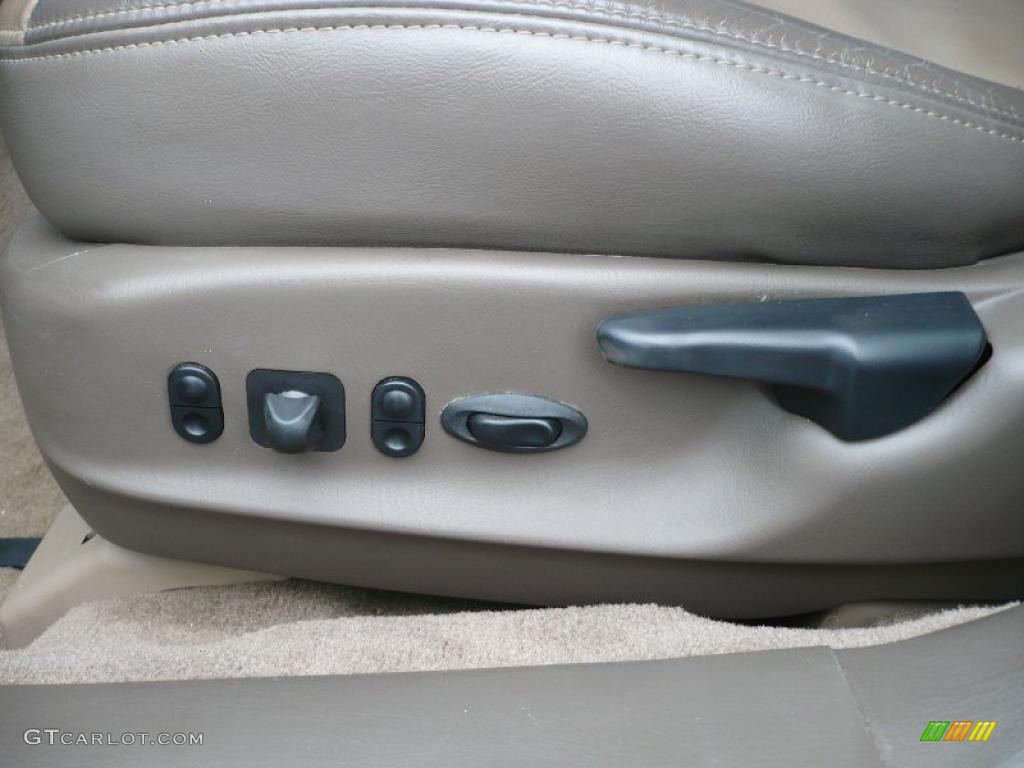 1999 Sable LS Sedan - Light Prairie Tan Metallic / Prairie Tan photo #20