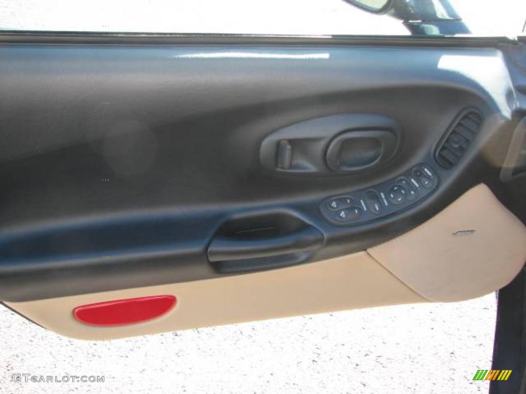 2001 Corvette Convertible - Navy Blue Metallic / Light Oak photo #7