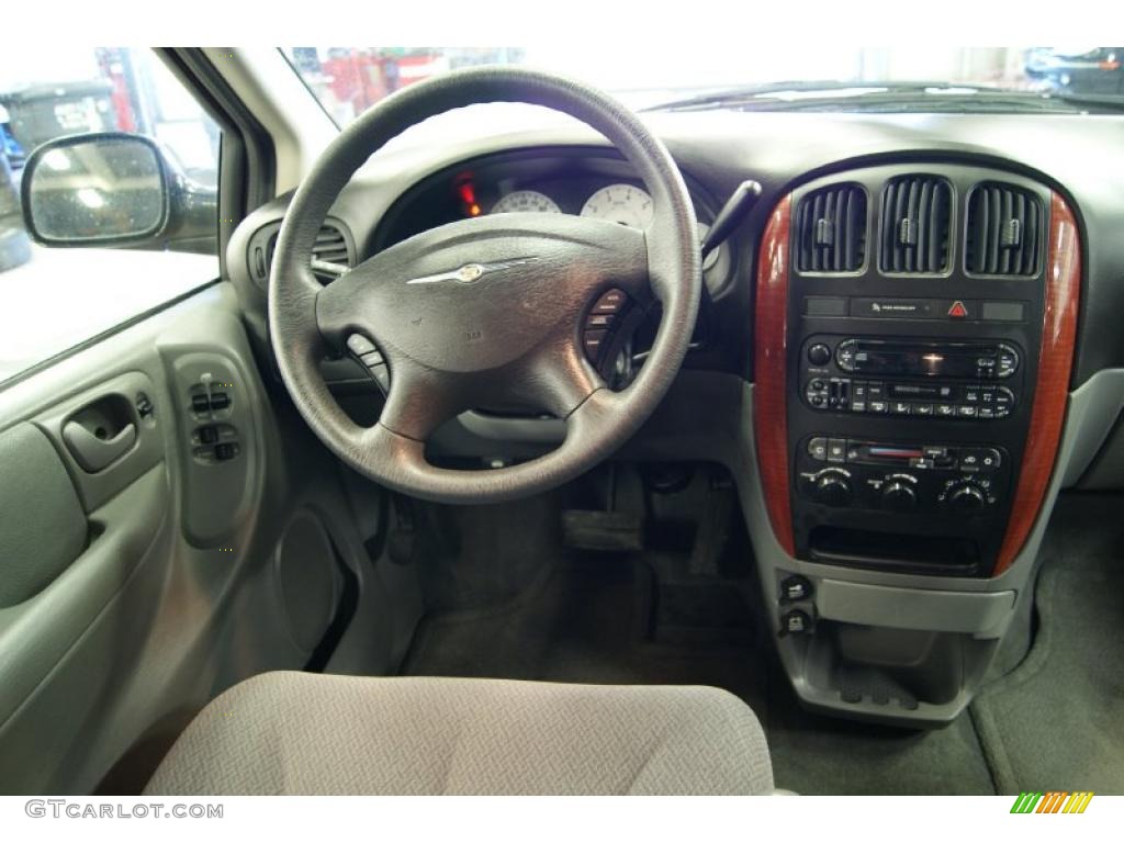 2006 Town & Country LX - Inferno Red Pearl / Medium Slate Gray photo #20