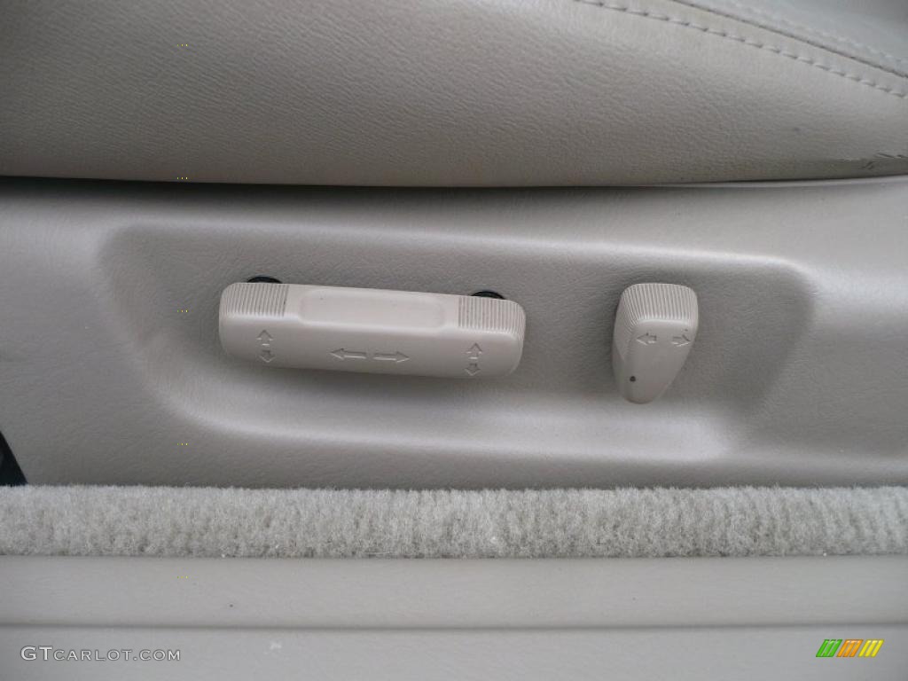 2002 Accord EX V6 Coupe - Taffeta White / Ivory photo #17