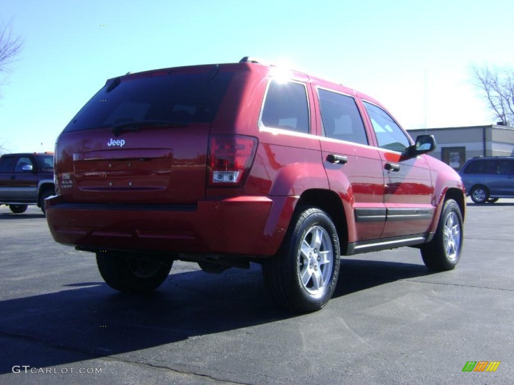 2006 Grand Cherokee Laredo 4x4 - Inferno Red Crystal Pearl / Medium Slate Gray photo #7