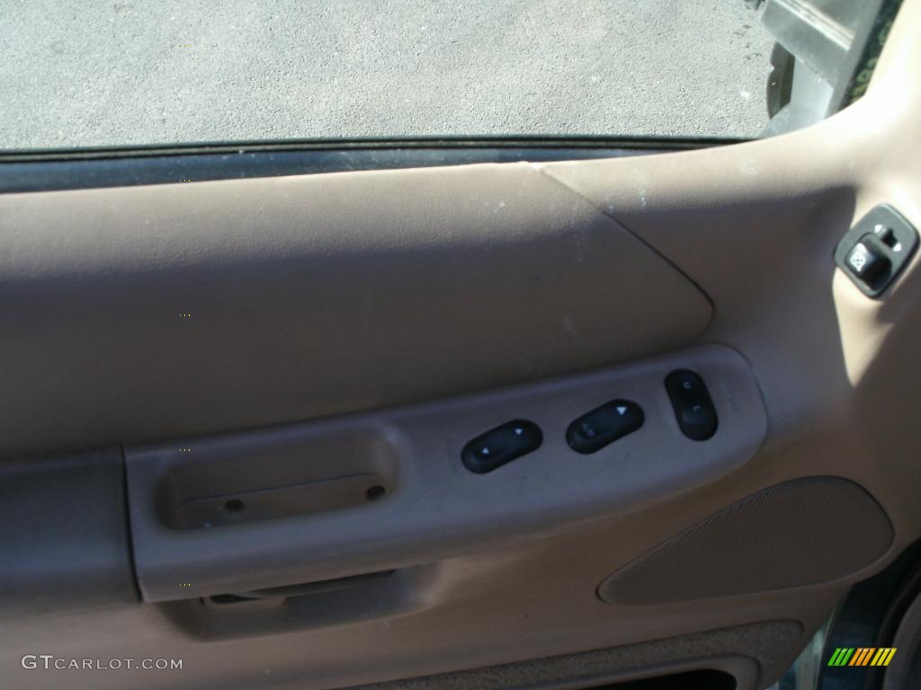 2000 Explorer Sport 4x4 - Spruce Green Metallic / Medium Prairie Tan photo #7