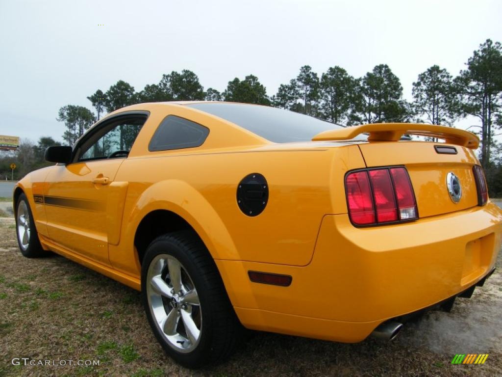 2008 Mustang GT/CS California Special Coupe - Grabber Orange / Dark Charcoal/Medium Parchment photo #3