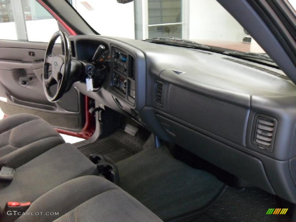 2004 Silverado 1500 Regular Cab - Sport Red Metallic / Dark Charcoal photo #20