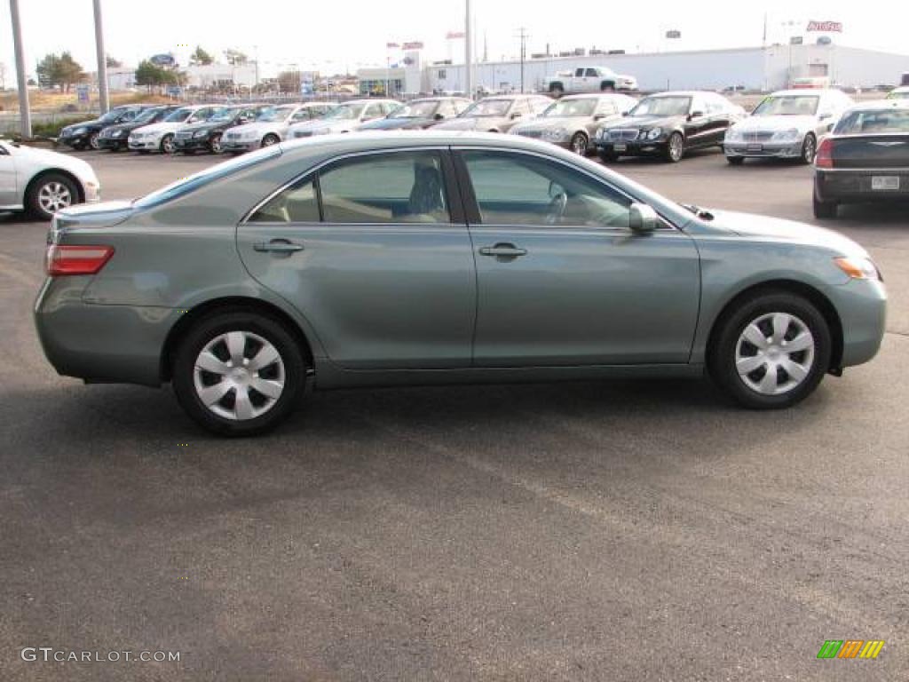 2007 Camry LE - Aloe Green Metallic / Bisque photo #4
