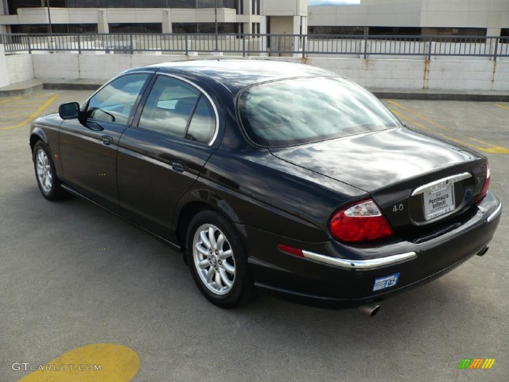 2002 S-Type 4.0 - Black / Charcoal photo #4