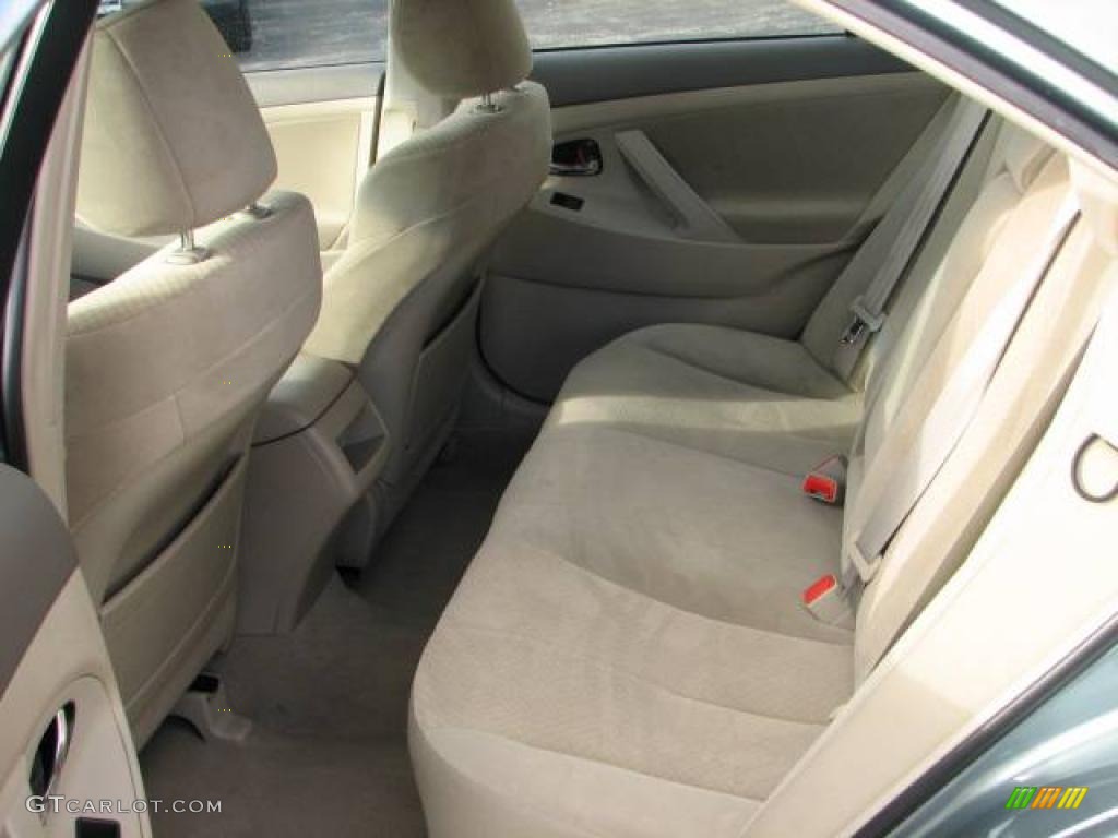 2007 Camry LE - Aloe Green Metallic / Bisque photo #7
