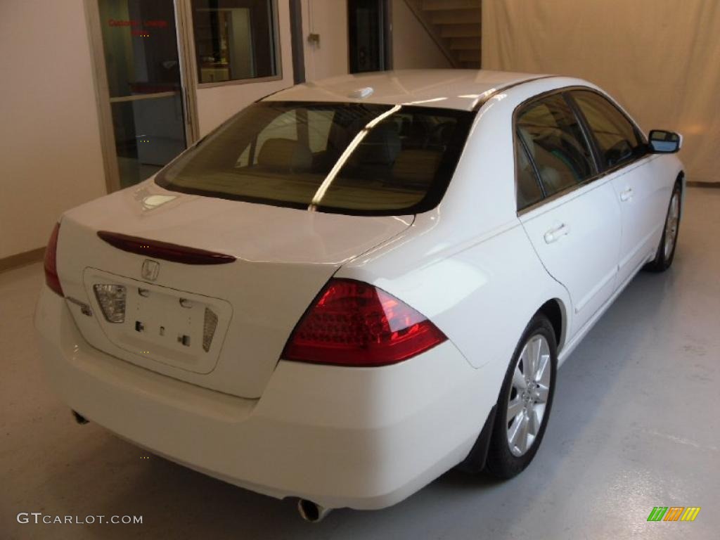 2007 Accord EX-L V6 Sedan - Taffeta White / Ivory photo #4