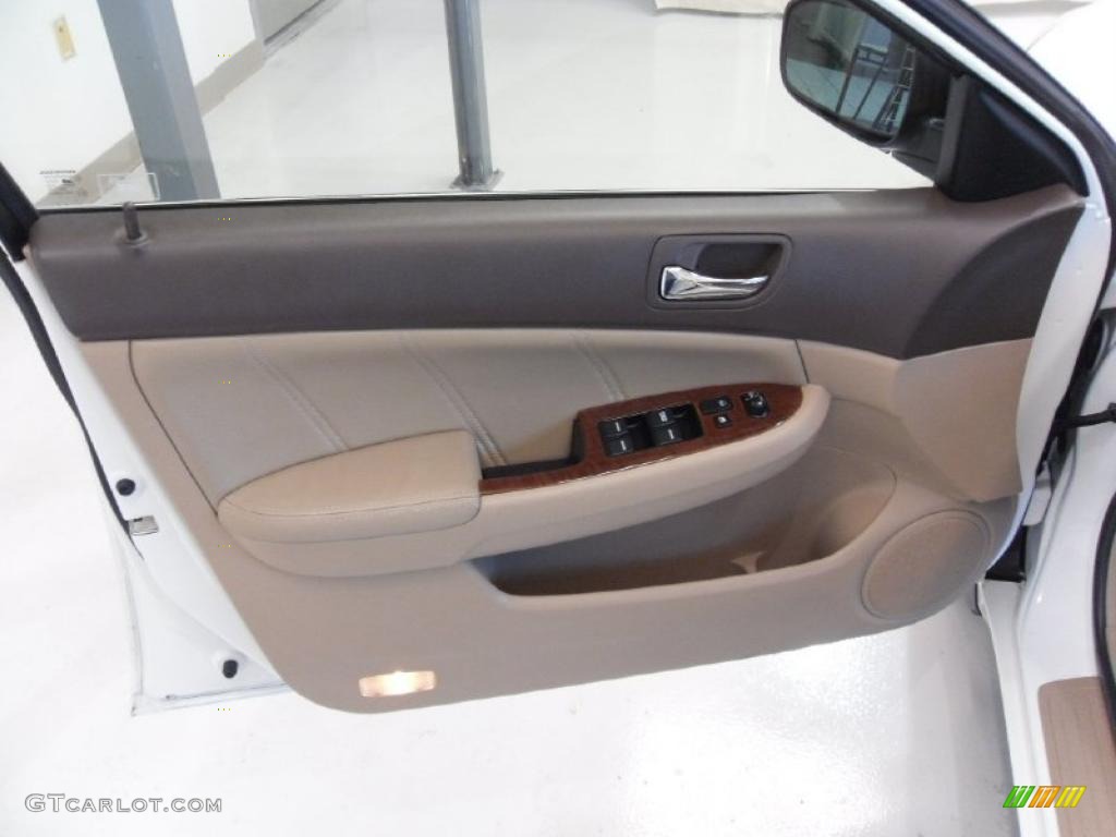 2007 Accord EX-L V6 Sedan - Taffeta White / Ivory photo #7