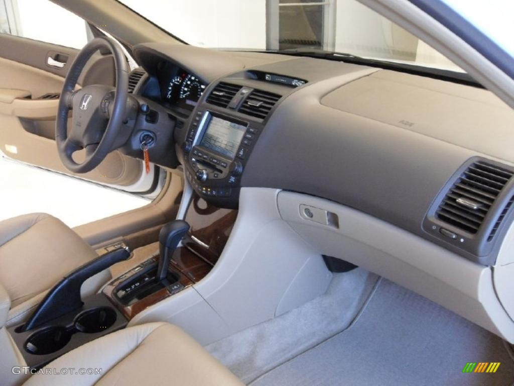 2007 Accord EX-L V6 Sedan - Taffeta White / Ivory photo #23