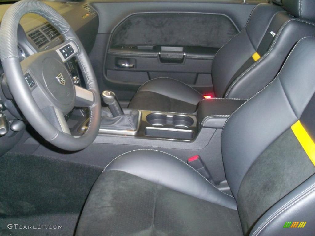 2010 Challenger SRT8 - Detonator Yellow / Dark Slate Gray photo #2