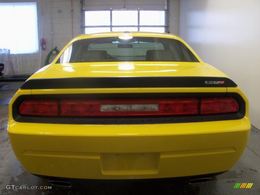 2010 Challenger SRT8 - Detonator Yellow / Dark Slate Gray photo #9