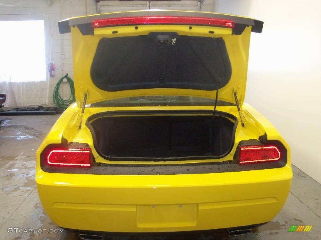 2010 Challenger SRT8 - Detonator Yellow / Dark Slate Gray photo #19