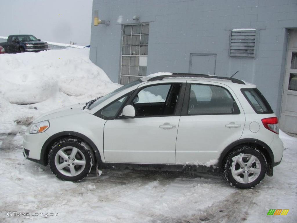 2008 SX4 Crossover Touring AWD - White Water Pearl / Black photo #4