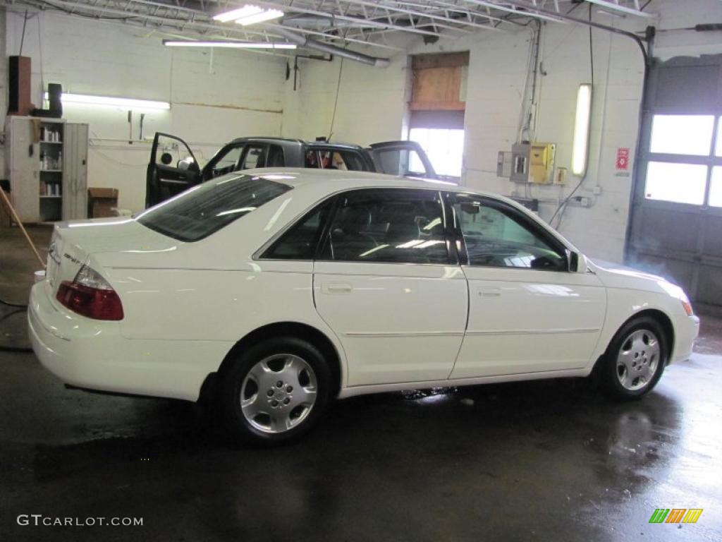 2004 Avalon XL - Diamond White Pearl / Ivory photo #2