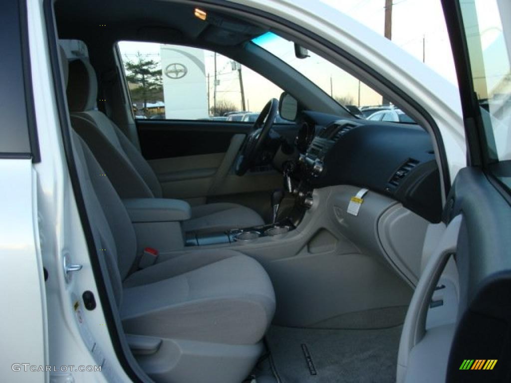 2010 Highlander V6 4WD - Blizzard White Pearl / Sand Beige photo #8