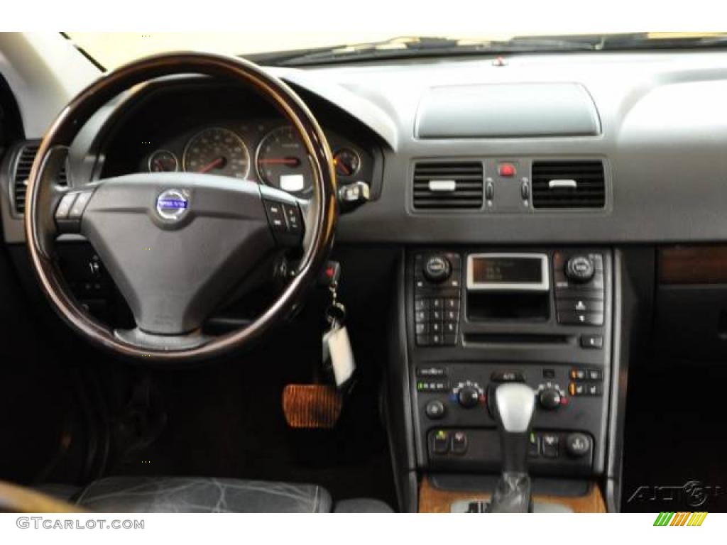 2004 XC90 T6 AWD - Black / Graphite photo #7