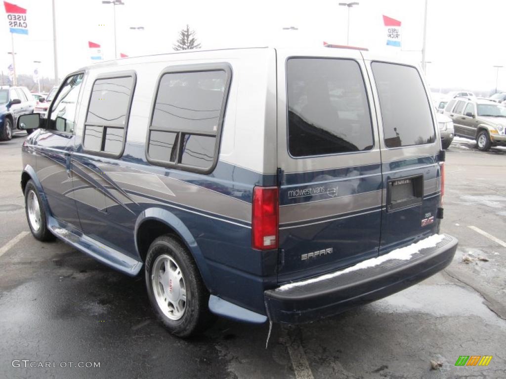 2003 Safari Conversion Van - Dark Blue Metallic / Pewter photo #7