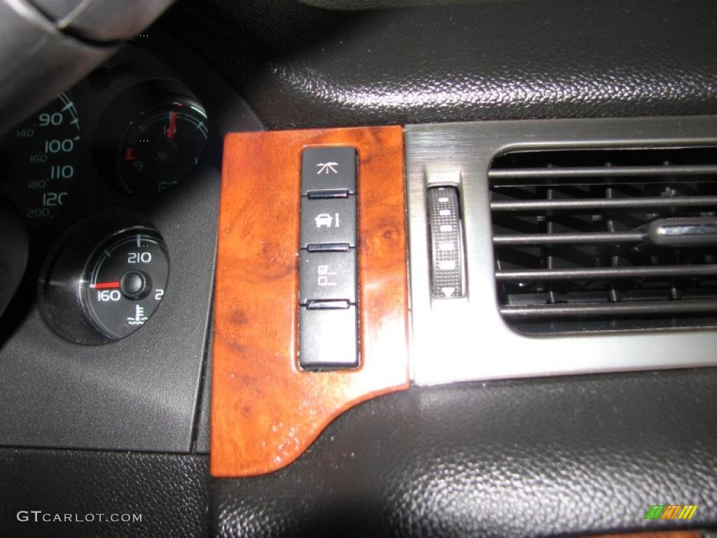 2007 Tahoe LTZ - Summit White / Ebony photo #16