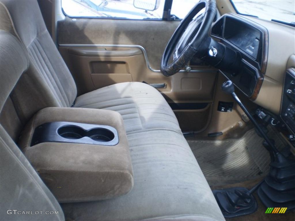 1987 F250 XLT Regular Cab 4x4 - Dark Blue Metallic / Tan photo #4