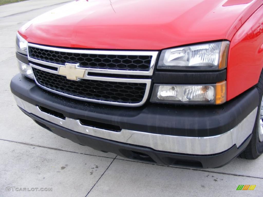 2007 Silverado 1500 Classic LS Extended Cab - Victory Red / Dark Charcoal photo #11