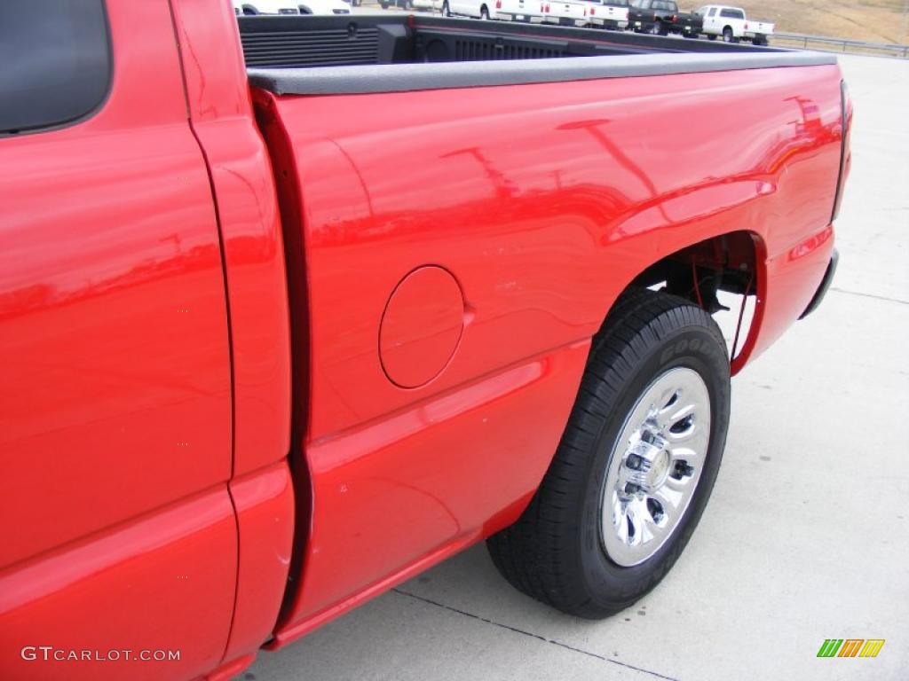2007 Silverado 1500 Classic LS Extended Cab - Victory Red / Dark Charcoal photo #24
