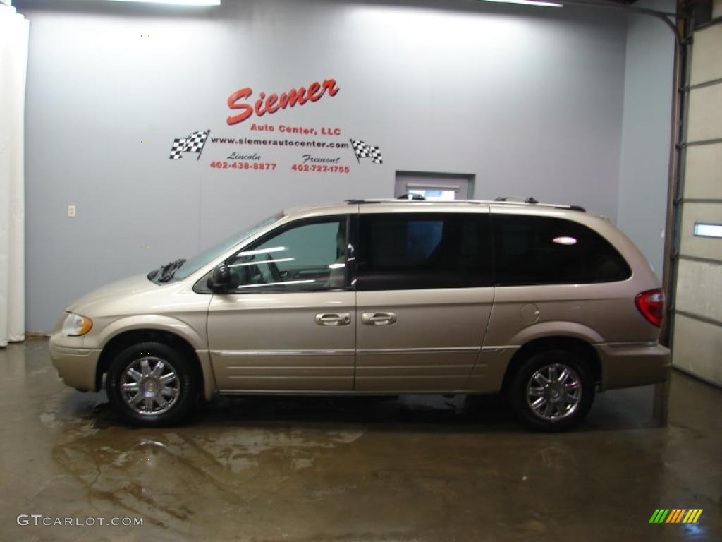 2005 Town & Country Limited - Linen Gold Metallic / Dark Khaki/Light Graystone photo #1