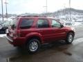 Vivid Red Metallic - Mariner Luxury 4WD Photo No. 5