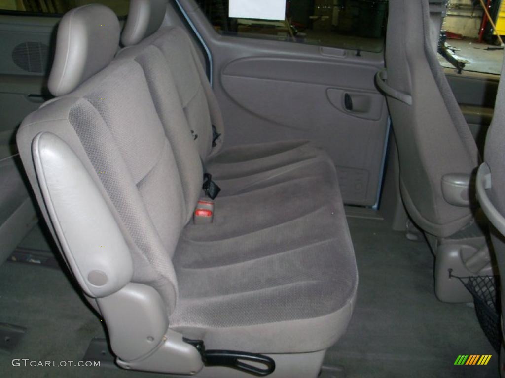 2003 Grand Caravan SE - Butane Blue Pearl / Taupe photo #20