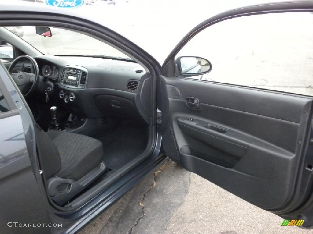2008 Accent SE Coupe - Charcoal Gray / Black photo #8