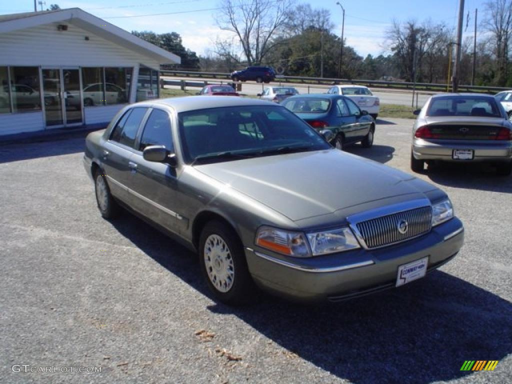 2004 Grand Marquis GS - Spruce Green Metallic / Light Flint photo #3