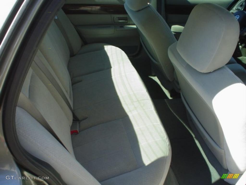 2004 Grand Marquis GS - Spruce Green Metallic / Light Flint photo #15