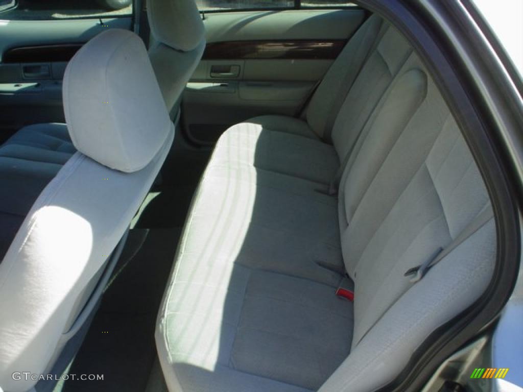 2004 Grand Marquis GS - Spruce Green Metallic / Light Flint photo #18