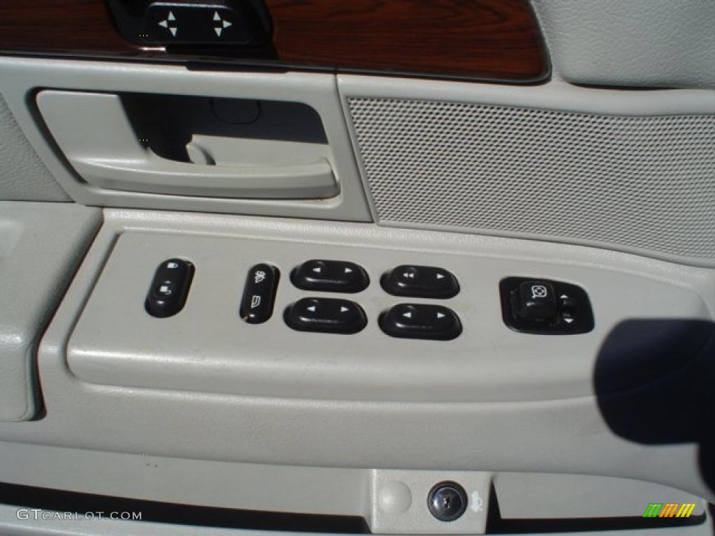 2004 Grand Marquis GS - Spruce Green Metallic / Light Flint photo #22