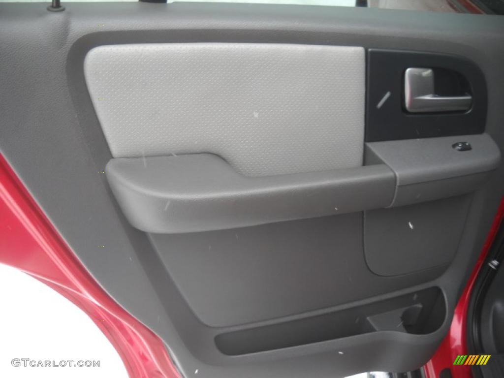 2003 Expedition XLT 4x4 - Laser Red Tinted Metallic / Flint Grey photo #10