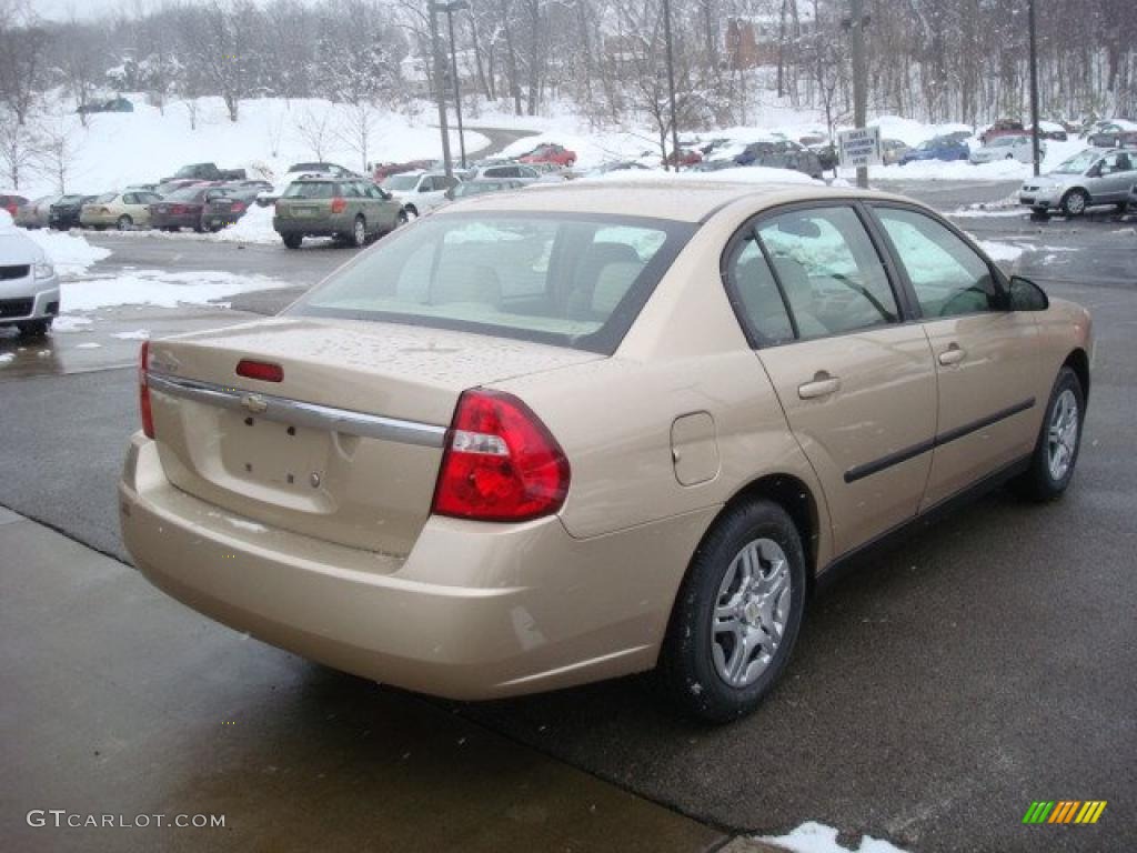 2005 Malibu Sedan - Light Driftwood Metallic / Neutral Beige photo #2