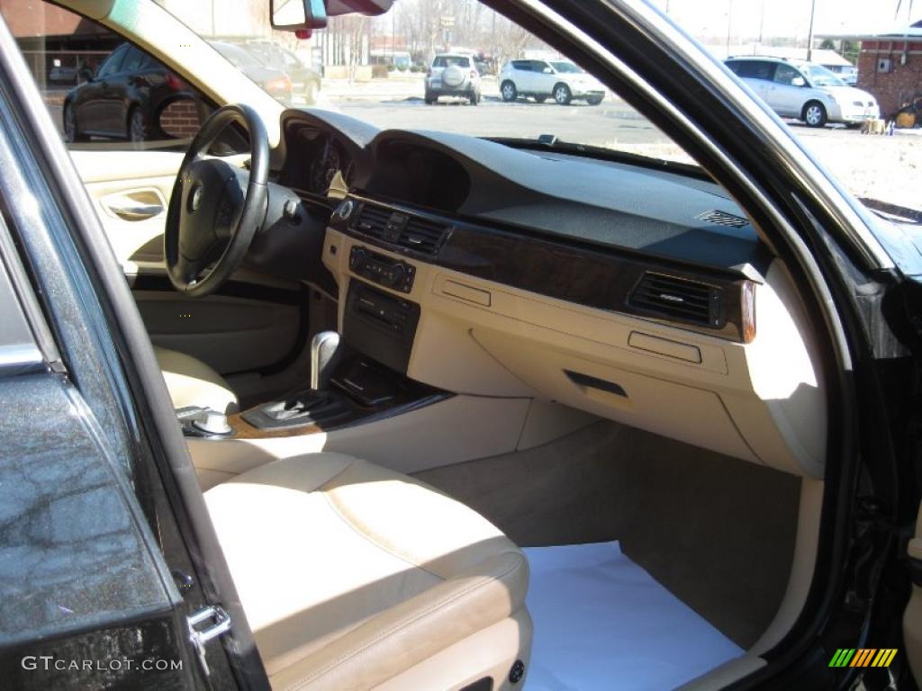 2006 3 Series 330i Sedan - Jet Black / Beige photo #20