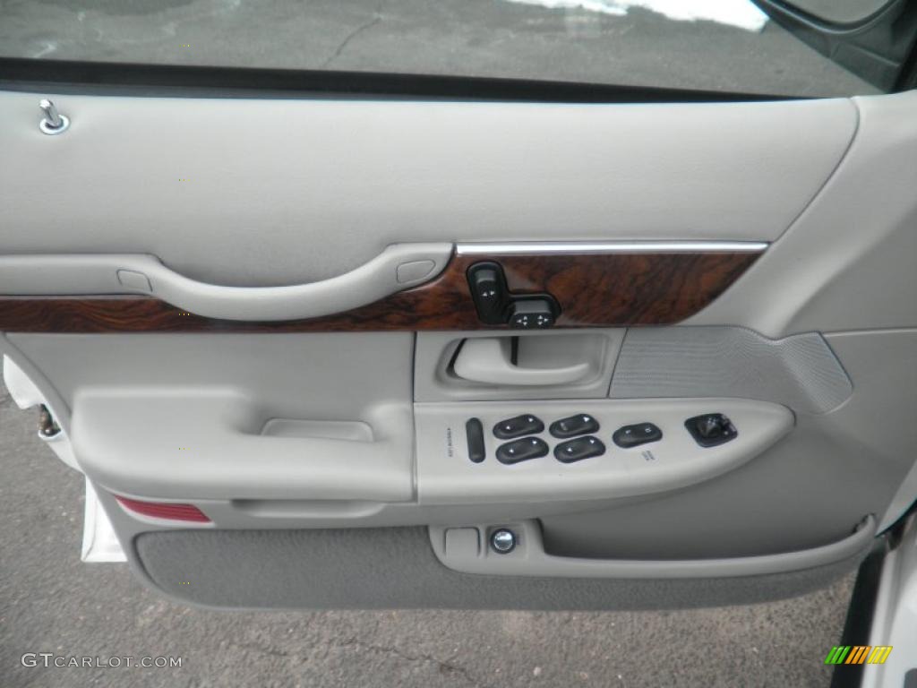 1999 Grand Marquis LS - Vibrant White / Light Graphite photo #9
